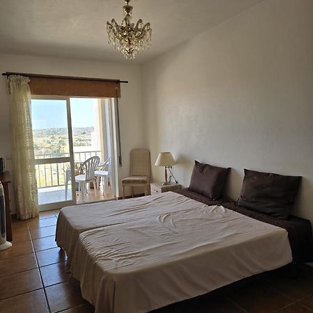 Guest House Marreiros Lagos Bagian luar foto